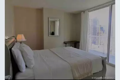 1200 Brickell Bay Dr #3924, Miami, FL 33131 - Photo 12