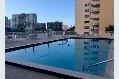 111 Golden Isles Dr #E4, Hallandale Beach, FL 33009 - Photo 2
