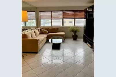 111 Golden Isles Dr #E4, Hallandale Beach, FL 33009 - Photo 4