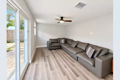 6831 Sheridan St, Hollywood, FL 33024 - Photo 12