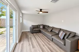 6831 Sheridan St, Hollywood, FL 33024 - Photo 12