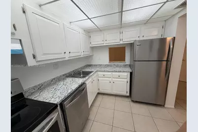 7825 Fairview Dr #202, Tamarac, FL 33321 - Photo 1
