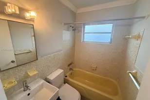 990 SW 4th St, Miami, FL 33130 - Photo 4