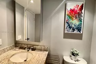 410 SE 2nd St, Hallandale Beach, FL 33009 - Photo 34