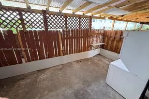 633 W 68th St, Hialeah, FL 33014 - Photo 14