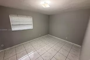 633 W 68th St, Hialeah, FL 33014 - Photo 8