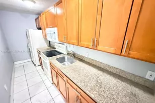633 W 68th St, Hialeah, FL 33014 - Photo 4