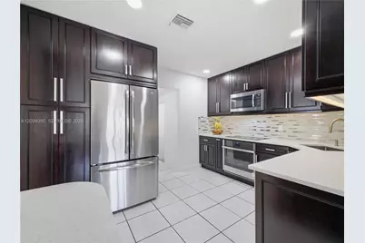 831 S 28th Ave, Hollywood, FL 33020 - Photo 14