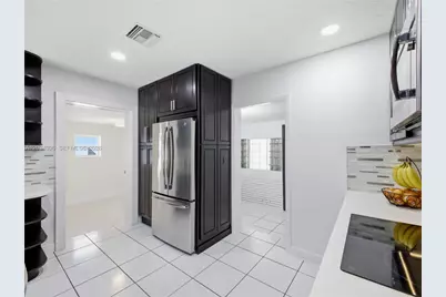 831 S 28th Ave, Hollywood, FL 33020 - Photo 12