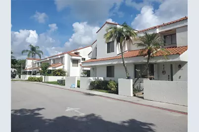 11549 Terra Bella Blvd, Plantation, FL 33325 - Photo 2