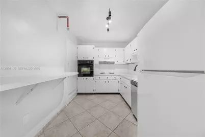 400 Kings Point Dr #1427, Sunny Isles Beach, FL 33160 - Photo 6
