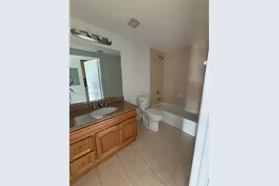 4242 NW 2nd St #813, Miami, FL 33126 - Photo 8