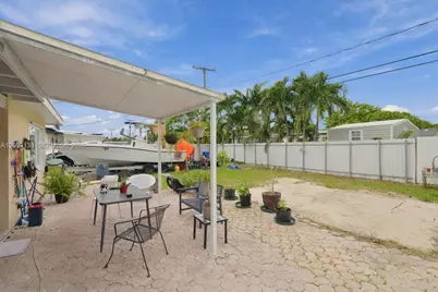 9625 Dominican Dr, Cutler Bay, FL 33189 - Photo 32