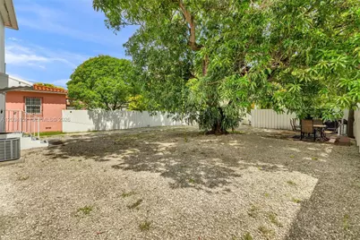 1963 SW 17th Ct, Miami, FL 33145 - Photo 6