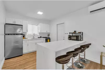 1963 SW 17th Ct, Miami, FL 33145 - Photo 16