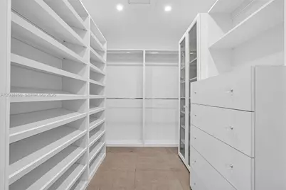 205 N Hibiscus Dr, Miami Beach, FL 33139 - Photo 26