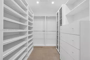 205 N Hibiscus Dr, Miami Beach, FL 33139 - Photo 26