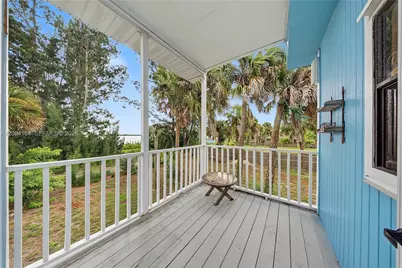 51 Vip Is #B, Grant-Valkaria, FL 32949 - Photo 30