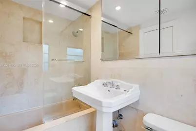 50 Park Dr #5, Bal Harbour, FL 33154 - Photo 16