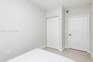 488 NE 18th St, Miami, FL 33132 - Photo 8