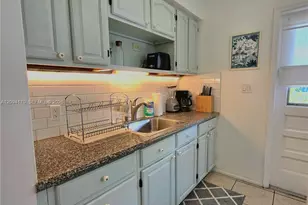 1220 NE 128th St, North Miami, FL 33161 - Photo 4