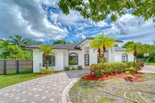 17265 SW 92nd Ct, Palmetto Bay, FL 33157 - Photo 1