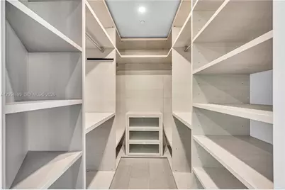 88 SW 7th St #806, Miami, FL 33130 - Photo 36