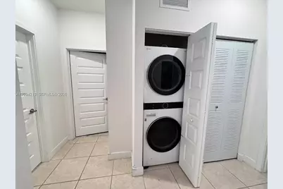 8015 NW 104th Ave #38, Doral, FL 33178 - Photo 24