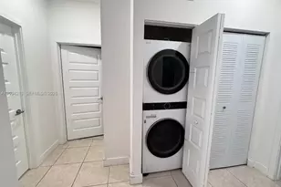 8015 NW 104th Ave, Doral, FL 33178 - Photo 24