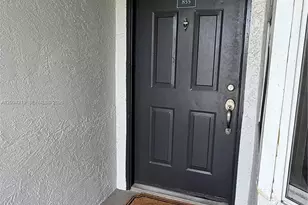 855 SW 113th Way, Pembroke Pines, FL 33025 - Photo 4