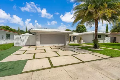 6951 S Miami Lakeway S, Miami Lakes, FL 33014 - Photo 2