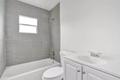 2910 NW 25th St, Fort Lauderdale, FL 33311 - Photo 20