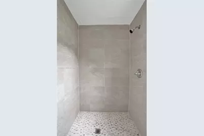 2910 NW 25th St, Fort Lauderdale, FL 33311 - Photo 30