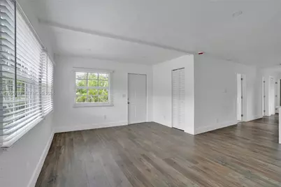 2910 NW 25th St, Fort Lauderdale, FL 33311 - Photo 8