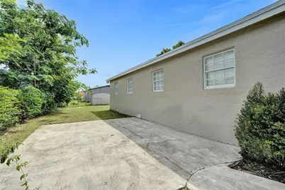 2910 NW 25th St, Fort Lauderdale, FL 33311 - Photo 32