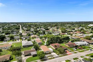 2910 NW 25th St, Fort Lauderdale, FL 33311 - Photo 36