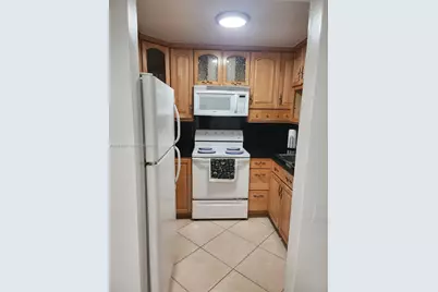 1725 W 60th St #F202, Hialeah, FL 33012 - Photo 4
