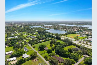 18100 SW 70th Pl, Southwest Ranches, FL 33331 - Photo 4