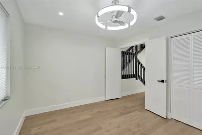 8741 SW 10th St, Pembroke Pines, FL 33025 - Photo 22