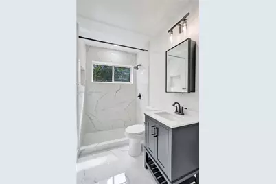 8741 SW 10th St, Pembroke Pines, FL 33025 - Photo 18