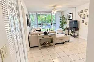 10425 SW 112th Ave, Miami, FL 33176 - Photo 2
