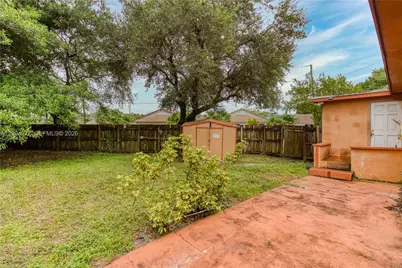 625 Columbus Pkwy, Hollywood, FL 33021 - Photo 22