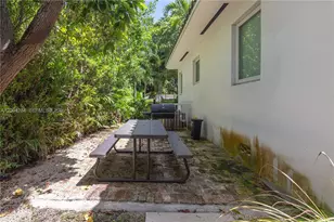 523 NE 68th St, Miami, FL 33138 - Photo 60