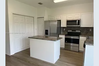 1543 SE 31st Ct, Homestead, FL 33035 - Photo 1