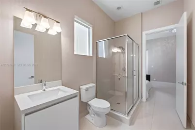 7525 NW 103rd Pl, Doral, FL 33178 - Photo 30