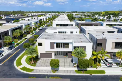 7525 NW 103rd Pl, Doral, FL 33178 - Photo 2