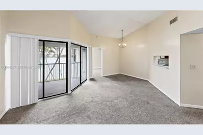 889 Hamilton Dr #889E, Homestead, FL 33034 - Photo 8