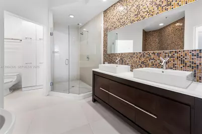 808 Brickell Key Dr #304, Miami, FL 33131 - Photo 32