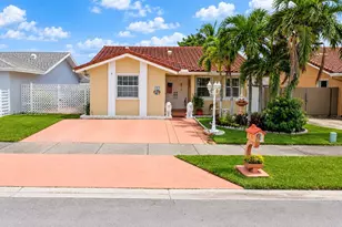 2421 SW 142nd Pl, Miami, FL 33175 - Photo 2