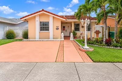 2421 SW 142nd Pl, Miami, FL 33175 - Photo 4